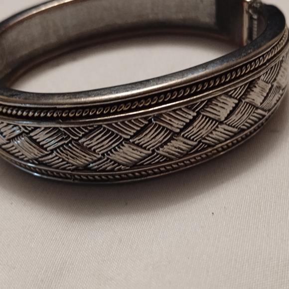 Silver toned woven look hinged Bracelet - Picture 2 of 4